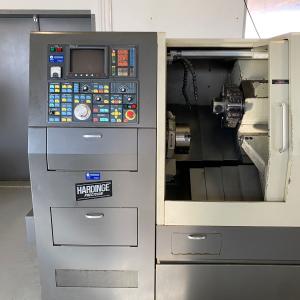 ماشین تراش شرکت HARDINGE مدل CONOUEST 42